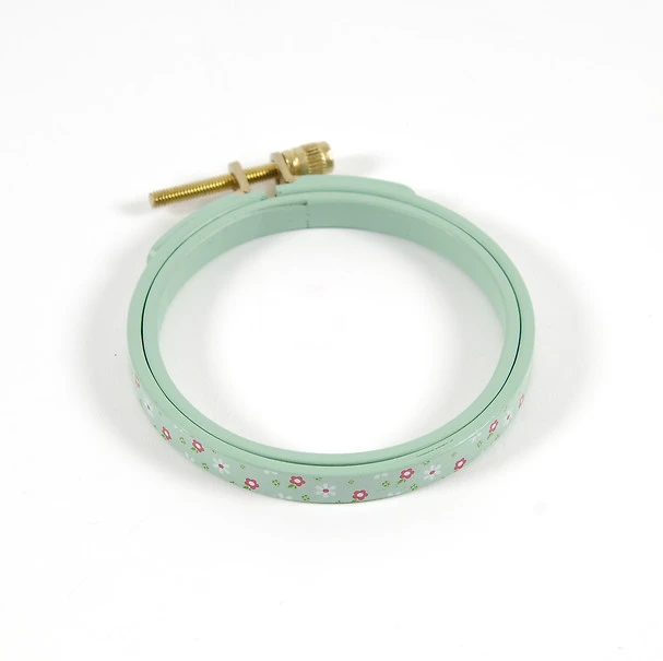 PAINTED ROUND EMBROIDERY HOOP