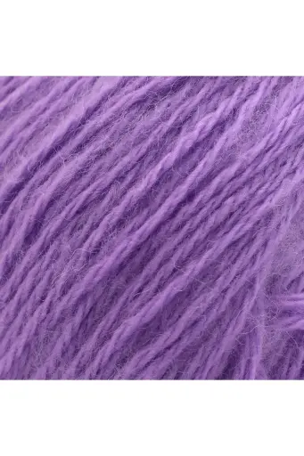 76076